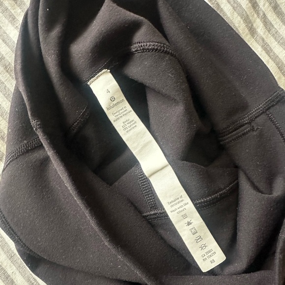 Lululemon High Rise Wunder Under Legging in Black Size 4 - Picture 2 of 4